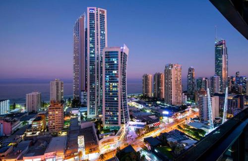 Surfers Paradise Apartment | Ocean View Apartments with Balcony - Circle on Cavill - Central Location! - Self Contained & Privately Managed