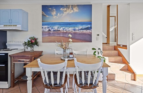Bicheno House | Ocean View Beach House - Pet Friendly!