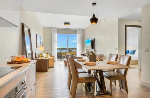 Hollywood Lakes Apartment | Ocean View - Balcony - Hollywood Beach Broad-walk
