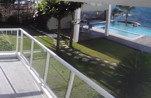 Tower Isle Apartment | Ocean view balcony