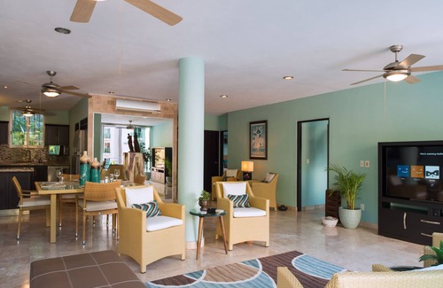 Cerro Condo | Ocean View Condo Near Downtown and Malecon Boardwalk