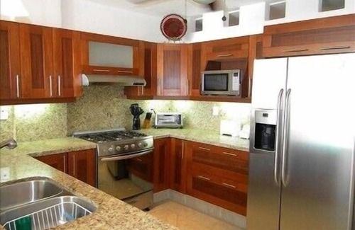Amapas Condo | Ocean view Condo 1 Block from Los Muertos Beach