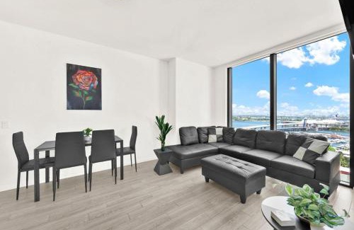 Downtown Miami Apartment | Ocean View Condo Near Cruise Port, Bayfront, Arena plus Free Parking