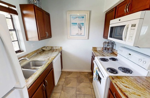 Ormond-by-the-Sea Condo | OCEAN VIEW CONDO w/Pool, Cable, Wifi, BEACH ACCESS. Ormond-by-the-Sea