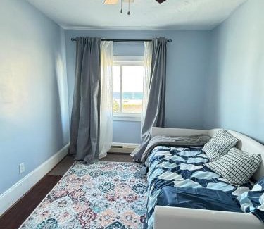 Hull Apartment | Ocean View Cozy Stay