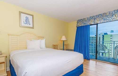 Myrtle Beach Condo | Ocean View Double Queen Suite! Sea Mist Resort 51212 - Perfect for 2-4 guests!