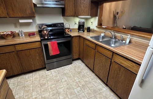Sitka Apartment | Ocean View Duplex Apartment Furnished
