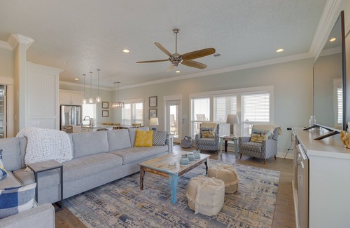 Crystal Beach House | Ocean View: 'Easy Breezy' Crystal Beach Getaway!