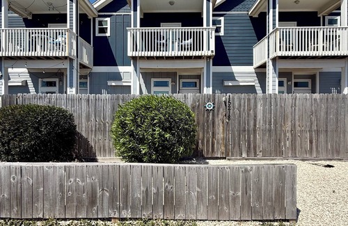 Corpus Christi House | Ocean View! Entire townhome.with balcony view overlooking the Gulf!