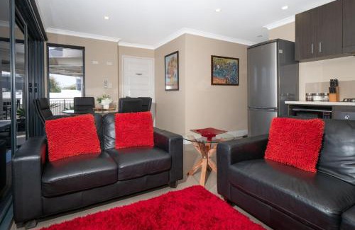 Geographe Apartment | Ocean View Executive Apartment 4