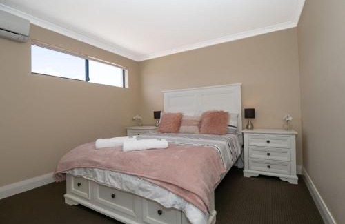 Geographe Apartment | Ocean View Executive Apartment 4