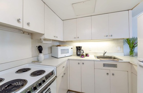 Waikiki Apartment | Ocean view from the sought-after, iconic Ilikai
