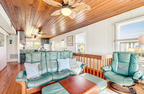 Edisto Island House | Ocean-view group getaway - 2 units in 1 - dog-friendly fenced yard, AC & W/D