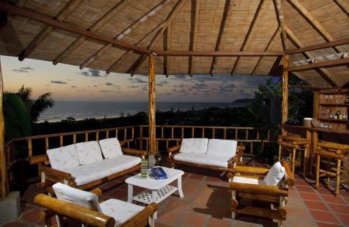 Comuna San Jose Hotel | Ocean View Happy Hill