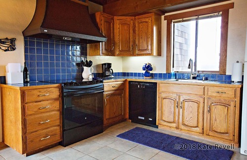 Sea Ranch House | Ocean view, hot tub. Long stay discount. Steps to Shell beach, dog friendly.