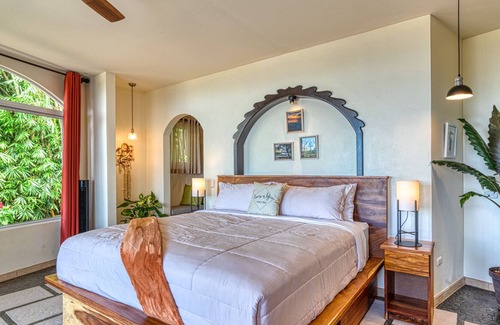 Dominicalito Villa | Ocean View Jungle Villa pool jacuzzi fibre optic near beaches concierge service
