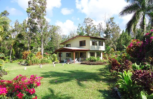 Pahoa House | OCEAN View large home close to BEACH on 3 private landscape acres.nnnn