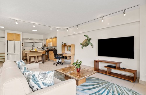 Waikiki Condo | Ocean View Luxury Rental at Waikiki Shore #303! Steps to Beach!