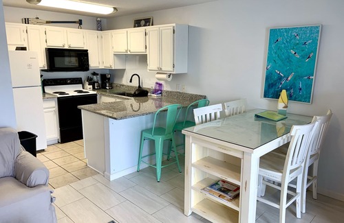 Miramar Beach Condo | Ocean View Miramar Beach Condo, Heated Pool Hot Tub, Trained Pets welcome