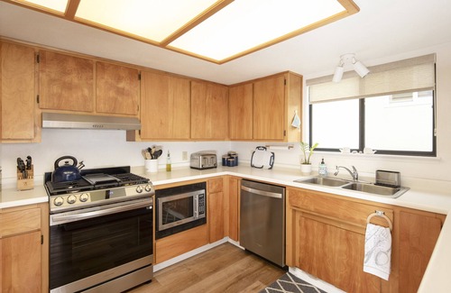 Cayucos House | Ocean View Monthly Rental - just a Stone's Throw from the beach!