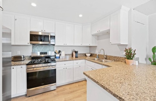 Mission Beach Apartment | Ocean View Pad Mission Beach Parking Surfboards