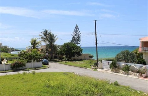 Newton Terrace Condo | Ocean View property in Atlantic Shores on the South Side of the Island.