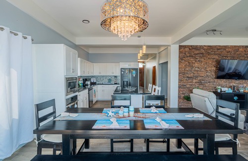 Boca Ciega Apartment | Ocean view retreat with a large balcony, luxe walk-in shower, kitchenette, & AC