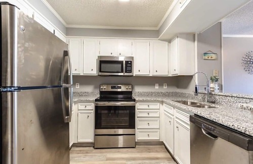 Ocean Drive Condo | Ocean View Suite at Tilghman Top Location