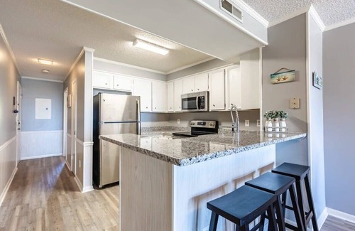 Ocean Drive Condo | Ocean View Suite at Tilghman Top Location