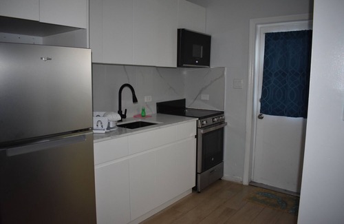 Seven Mile Beach Apartment | Ocean View Studio - #8