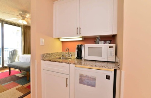 Arcadian Shores Condo | Ocean View Style at Kingston Top Location w Pool