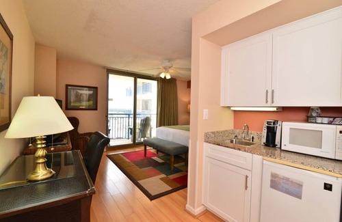 Arcadian Shores Condo | Ocean View Style at Kingston Top Location w Pool