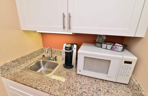 Arcadian Shores Condo | Ocean View Style at Kingston Top Location w Pool