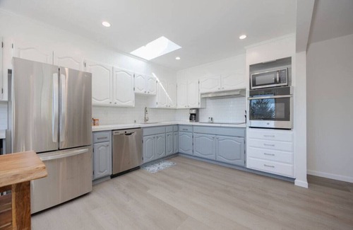 El Granada House | Ocean View & Walk to the Beach - "The Nest" on the Coastside