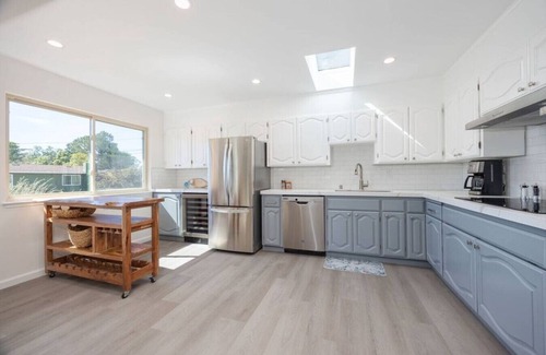 El Granada House | Ocean View & Walk to the Beach - "The Nest" on the Coastside