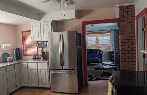 Powell River House | Ocean view walkable character homen