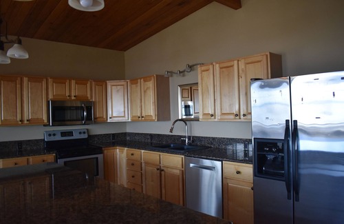 Lincoln City House | Ocean View with Deck & Hot Tub, Close Beach Access, Close to Casino