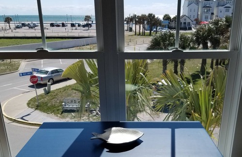 Atlantic Beach House | Ocean Views!102 West Terminal Blvd Unit #15 Atlantic Beach, NC