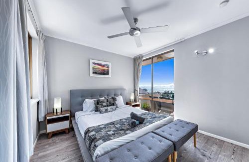 Airlie Beach Apartment | OCEAN VIEWS 16 pool & Spa Wi-FI