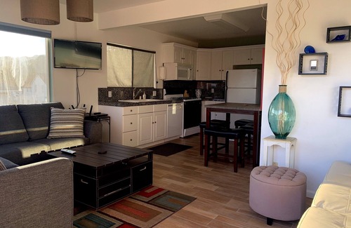 Avila Beach Apartment | OCEAN VIEWS! 2BED/BATH BEACH FLAT 1 BLOCK TO THE BEACH.(noise sensitive complex)
