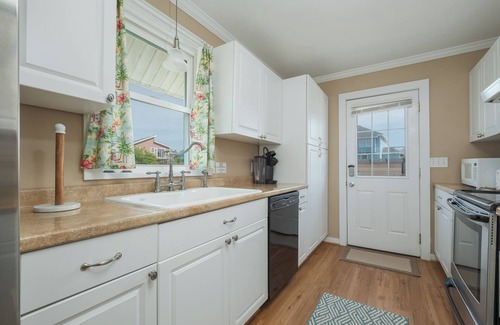 South Nags Head House | Ocean Views, Direct Beach Access, Hot Tub, Bring Fido