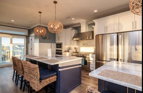 Long Beach House | Ocean Views, Romantic Sunsets, Private Theatre Room, Gym w/Peloton & Elevator