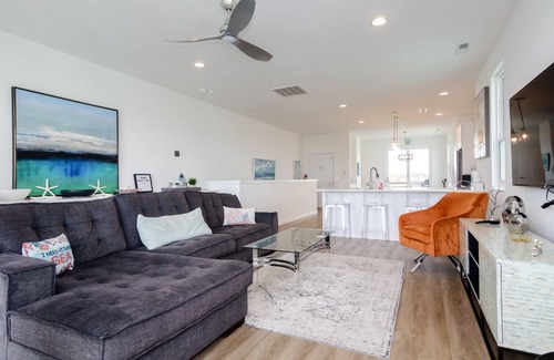 North Carolina Coast House | Ocean Views, Rooftop Terrace, and an EV charger!