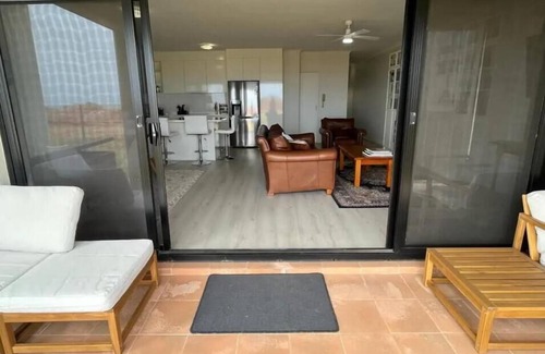 West Lakes Shore Apartment | Ocean Views - Serenity On The Beachfront.