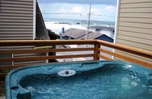 Nelscott Condo | Ocean views! Stair-free Beach Access! Shared Hot Tub! WiFi!
