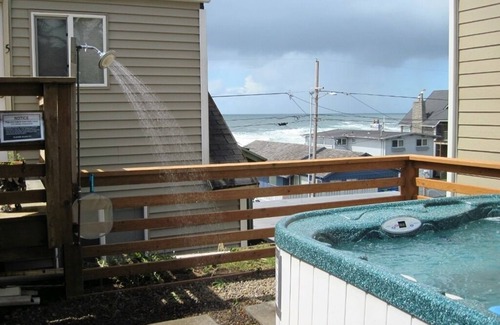 Nelscott Condo | Ocean views! Stair-free Beach Access! Shared Hot Tub! WiFi!