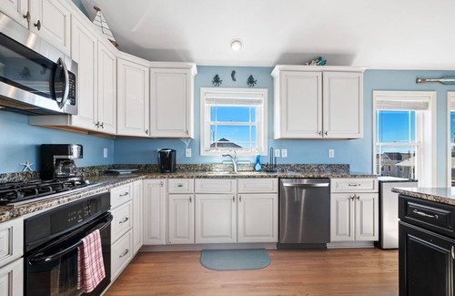 Colington House | Ocean Views with a 1 minute walk to beach access! Linens & Bath Towels included!