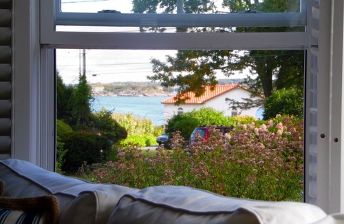 Loveitts Field House | OCEAN VIEWS! WILLARD BEACH Cottage~2 min walk to beach, 9 mins to Old Port.