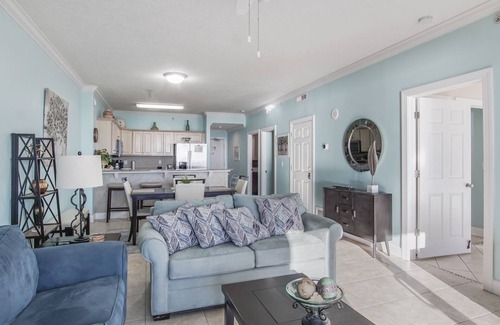 Long Beach Condo | Ocean Villa . Low Floor . Beach Chairs . Pool . Gulf-front