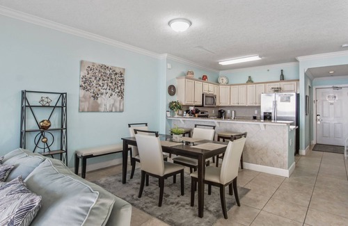 Long Beach Condo | Ocean Villa . Low Floor . Beach Chairs . Pool . Gulf-front